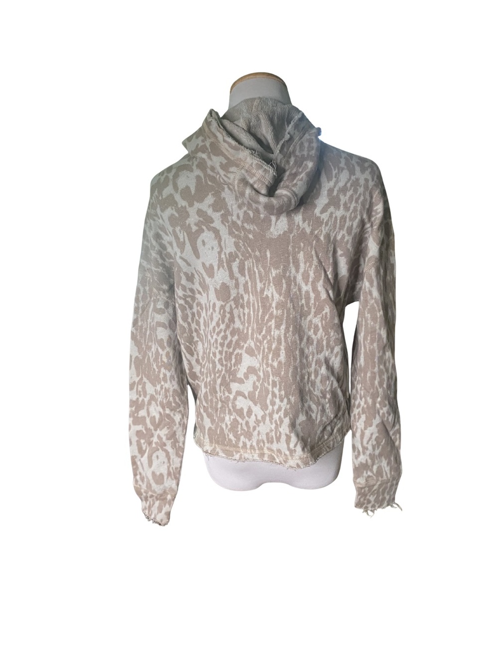 Chaser Leopard Print Cropped Hoodie Raw Hem Pullover Sweatshirt Small NWT - Picture 3 of 9